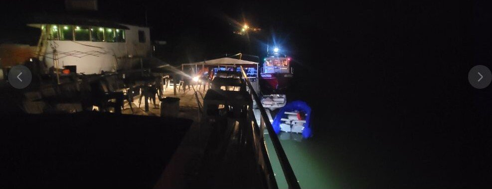 Bum Boat photo 043